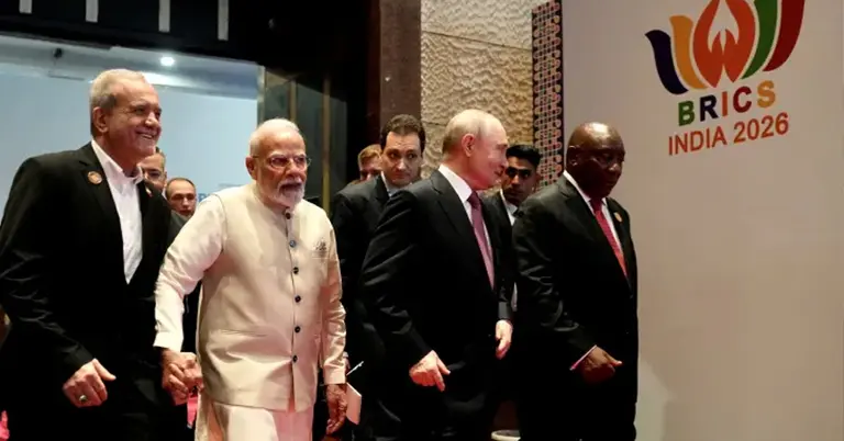 নয়াদিল্লিতে ব্রিকস সম্মেলনে নরেন্দ্র মোদি, ভ্লাদিমির পুতিন, মাসুদ পেজেশকিয়ান ও অন্যান্য নেতারা